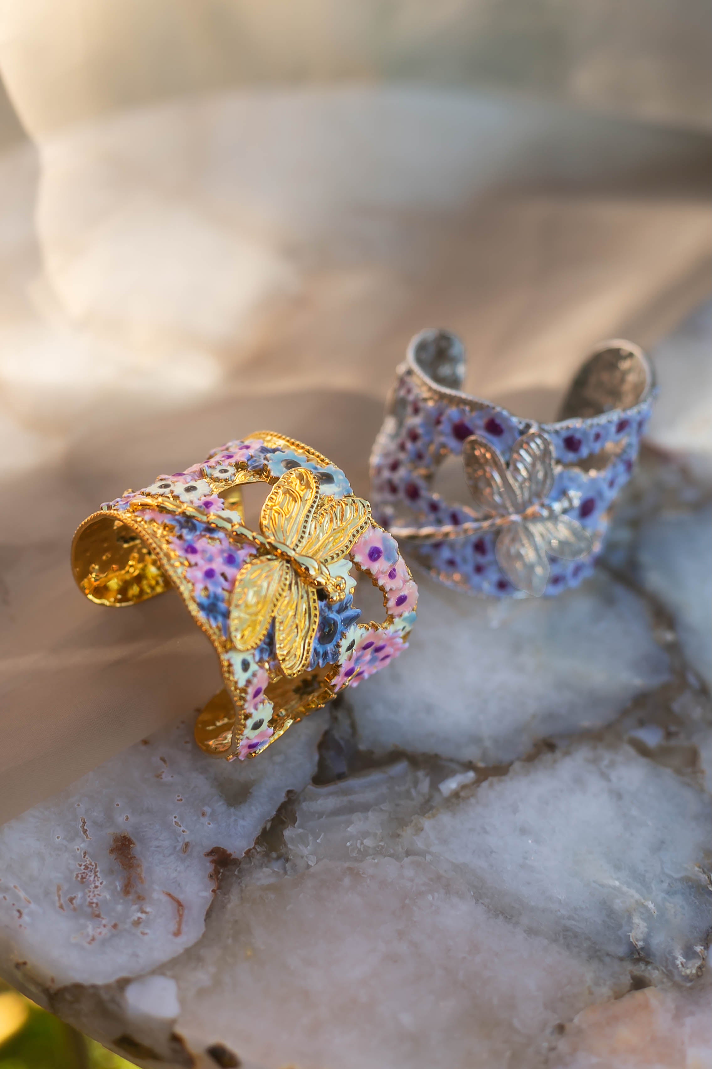 Statement Cuff Bracelet – Fly Away in Gold | Angela Mia – Angela