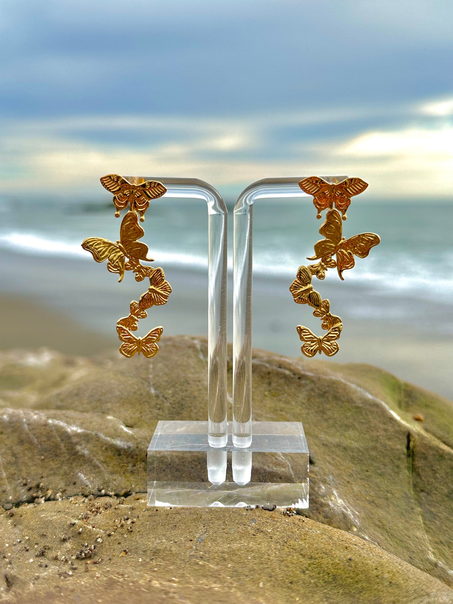 "Butterfly Wind" Earrings - Gold